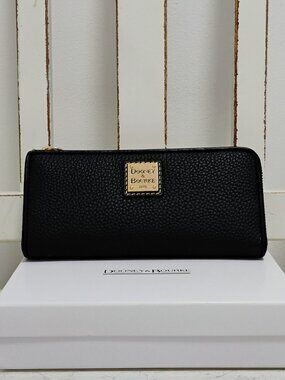 Dooney & Bourke Wallet Black